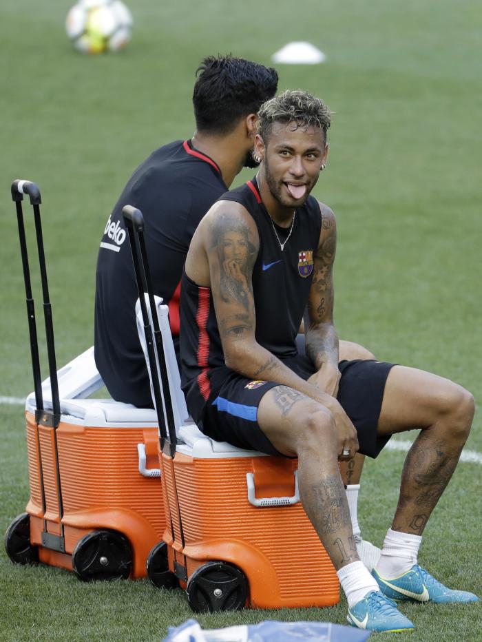 New adidas logo shop 2017